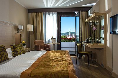 Hotel sopron avec offres promotionnelles avec demi-pension compris, au coeur de Sopron