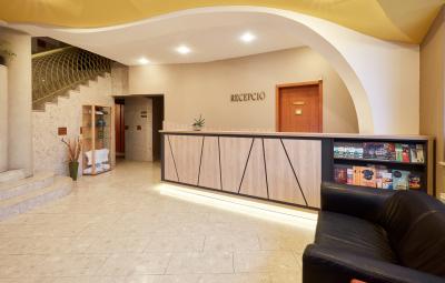 L'hôtel avec des services de bien-être á prix réduit á Pécs - L'Hôtel Sandor Pécs
